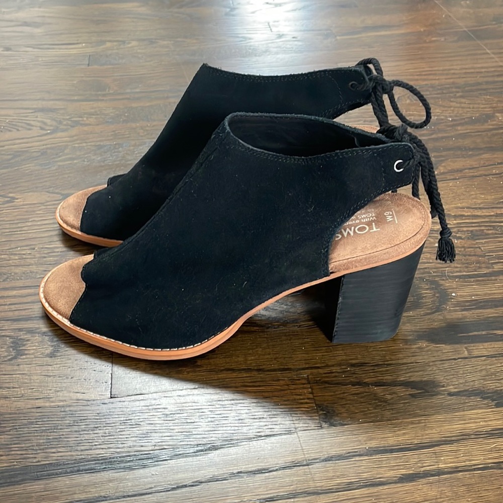 Toms Heels